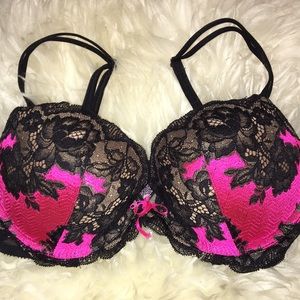 NWT Victoria Secret Very Sexy Lace Push Up Bra 34c